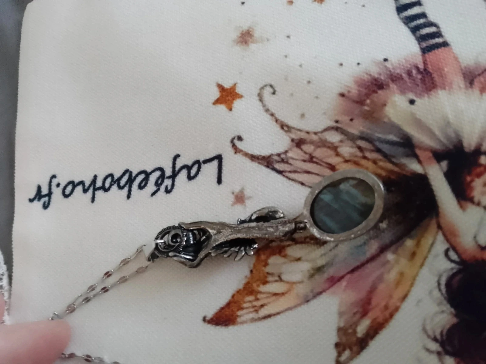 Collier main tête de mort argenté pierre de labradorite – photo 6